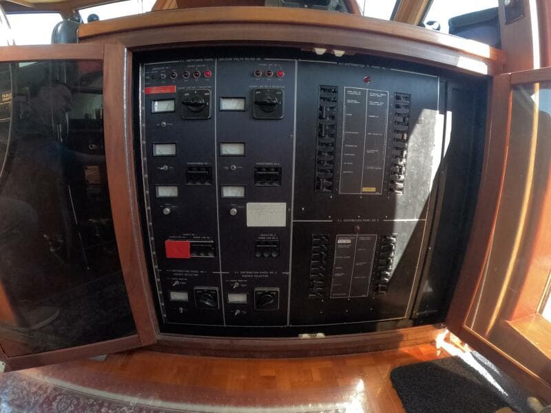 1987 Hatteras 54MY