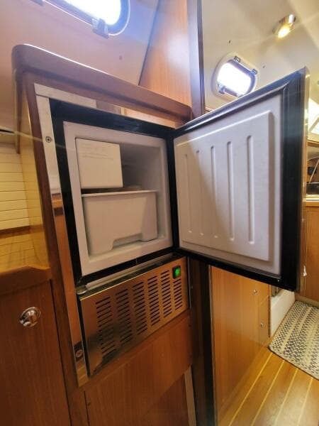 FlexCabinIceMaker