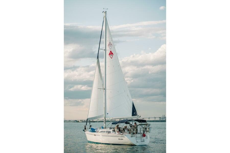 2006 Catalina 320