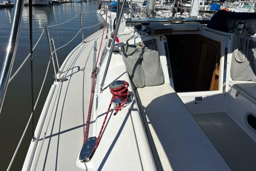 2006 Catalina 320