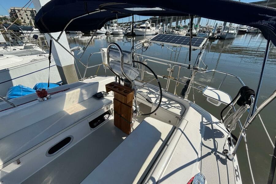 2006 Catalina 320