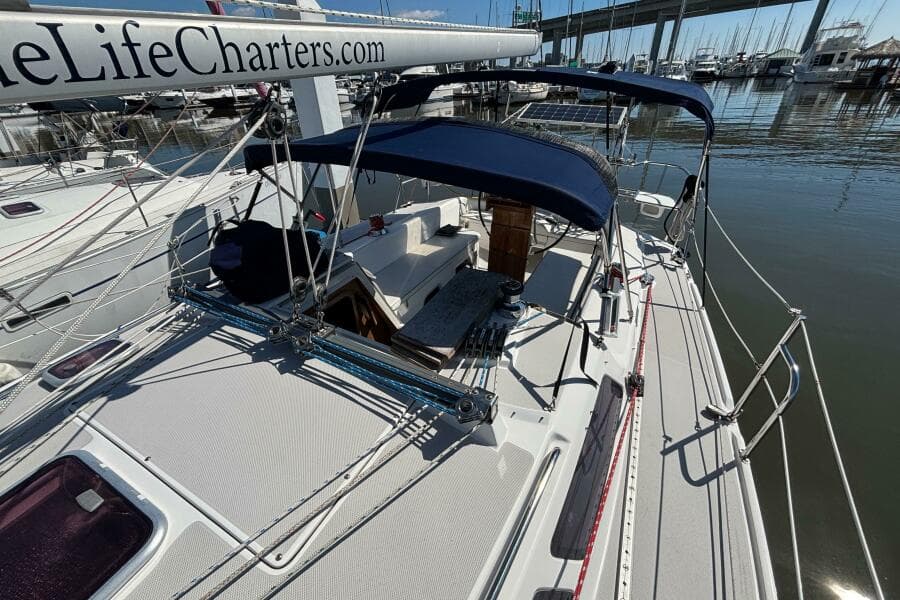 2006 Catalina 320