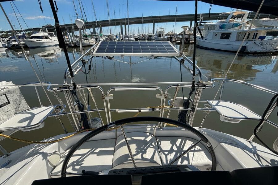 2006 Catalina 320