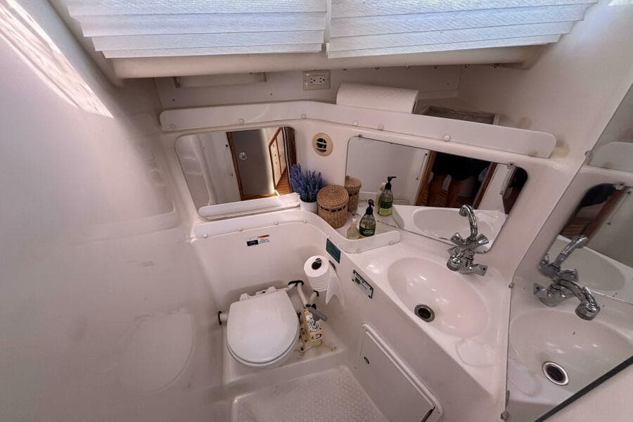 2006 Catalina 320