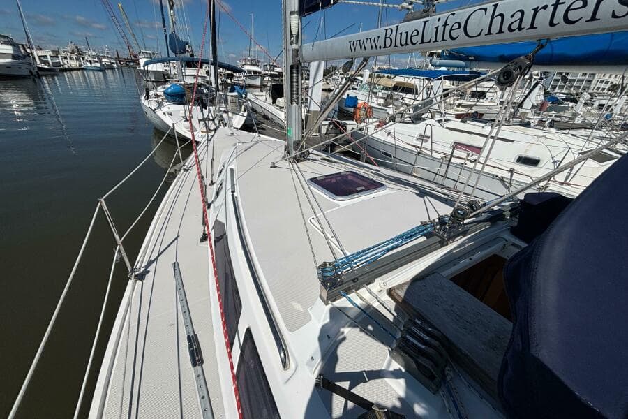 2006 Catalina 320