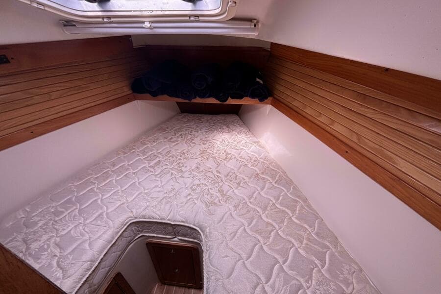 2006 Catalina 320