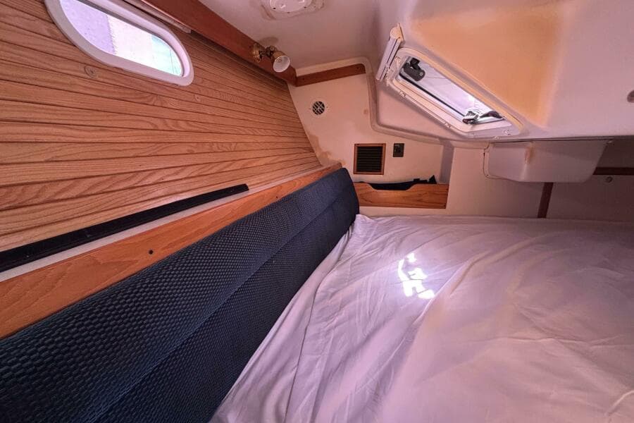 2006 Catalina 320
