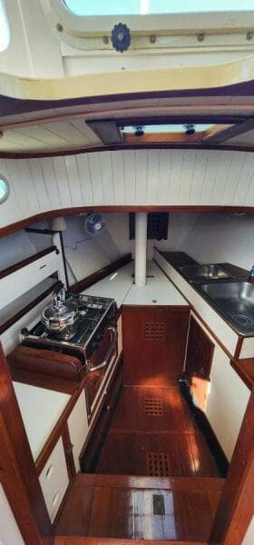 1996 Tillotson-Pearson Motorsailer 32