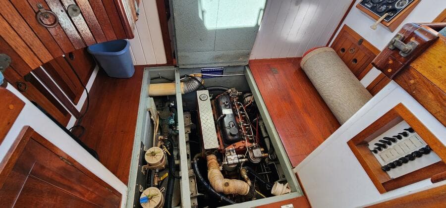 1996 Tillotson-Pearson Motorsailer 32