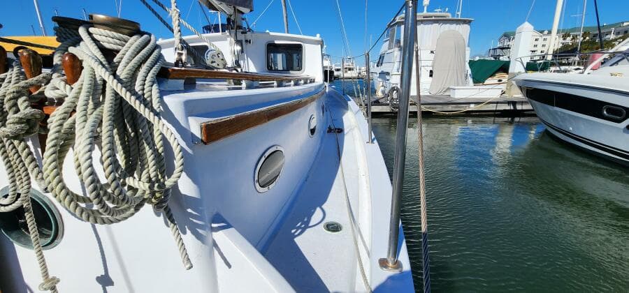 1996 Tillotson-Pearson Motorsailer 32