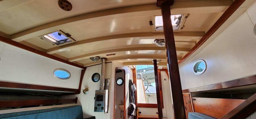 1996 Tillotson-Pearson Motorsailer 32