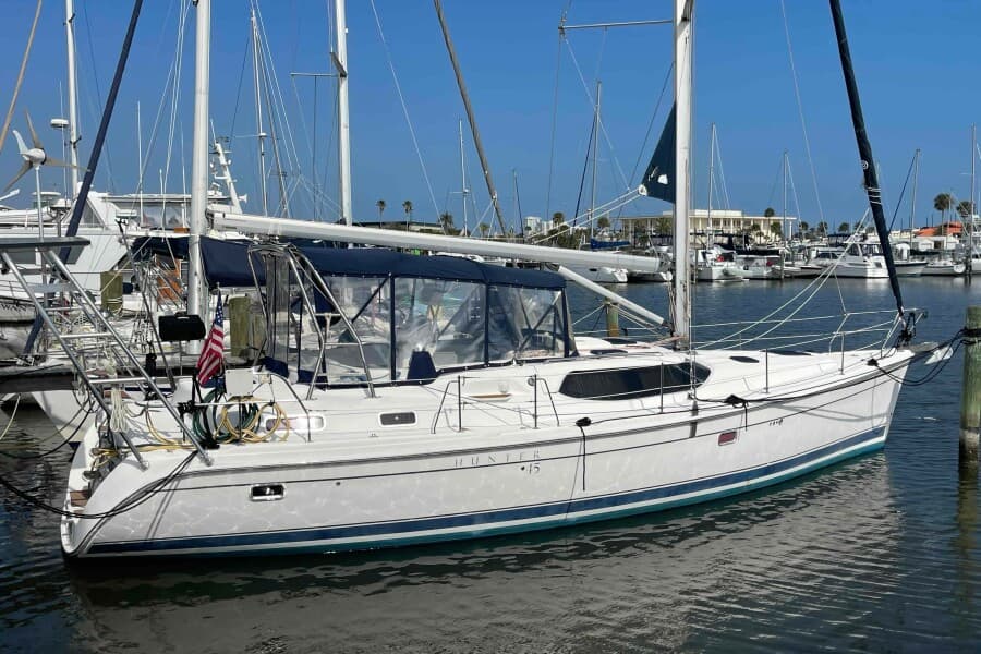 2010 Hunter 45 Center Cockpit