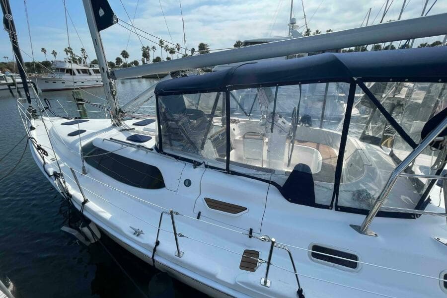 2010 Hunter 45 Center Cockpit