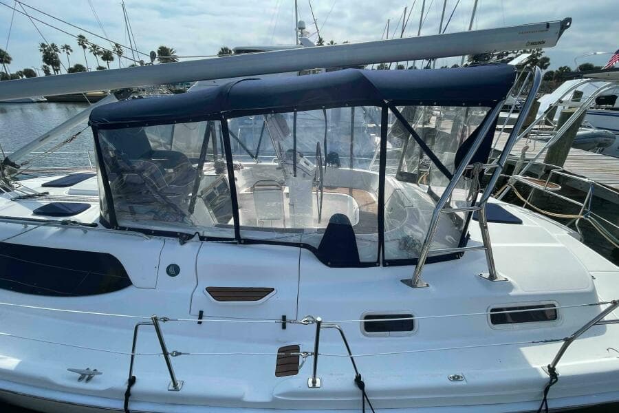 2010 Hunter 45 Center Cockpit