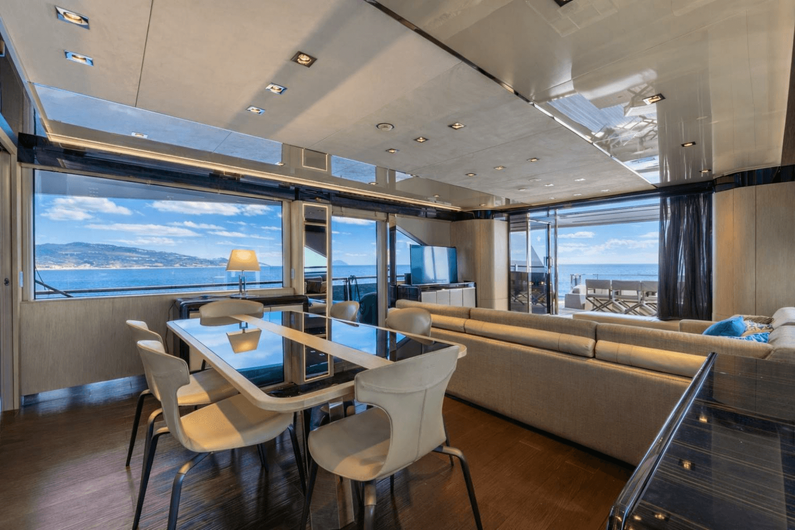 2018 Dominator Yachts Dominator Ilumen