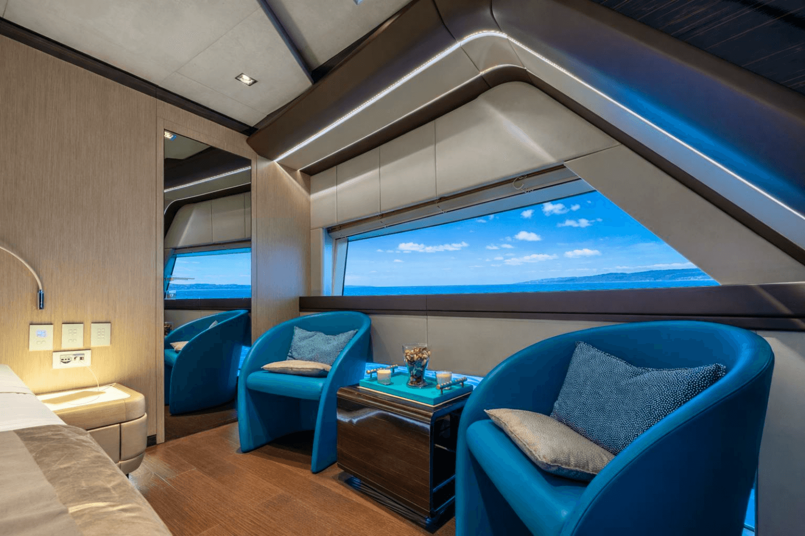 2018 Dominator Yachts Dominator Ilumen