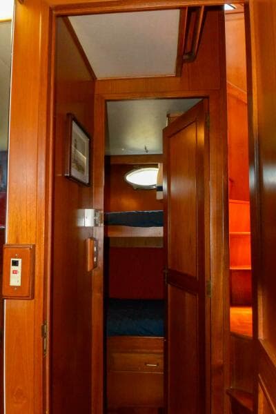 Hall view of starboard guest stateroom 