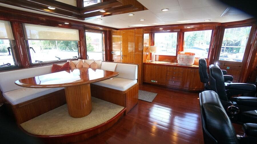 2008 Ocean Alexander 100 Skylounge Megayacht