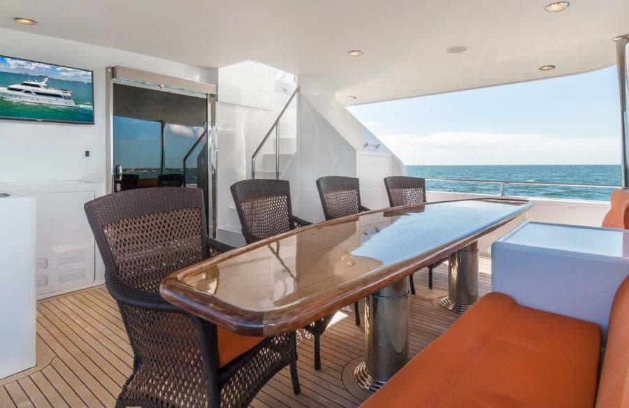 2008 Ocean Alexander 100 Skylounge Megayacht