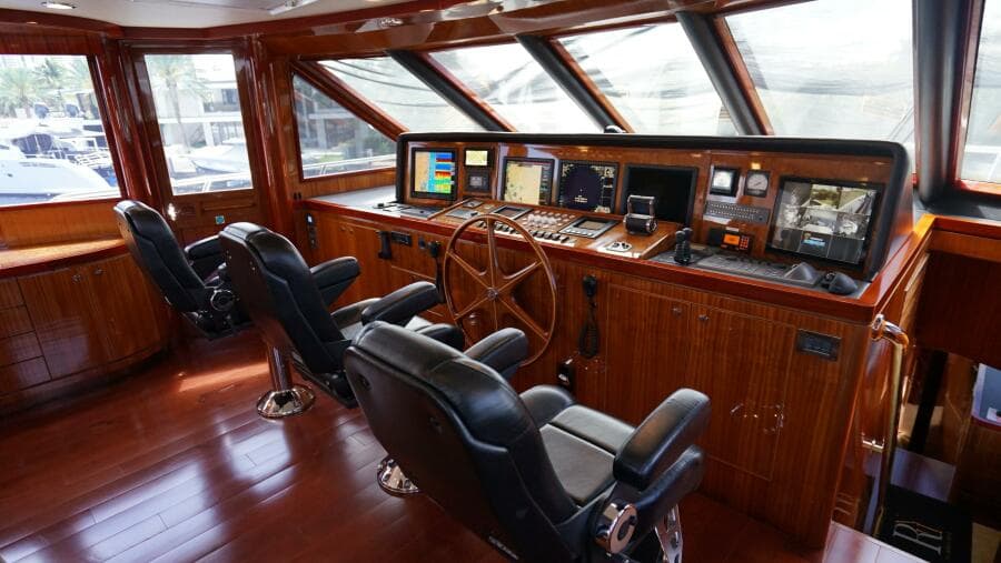 2008 Ocean Alexander 100 Skylounge Megayacht