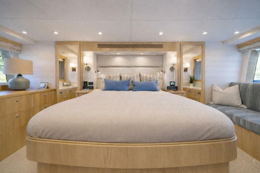 2027 Offshore Yachts 