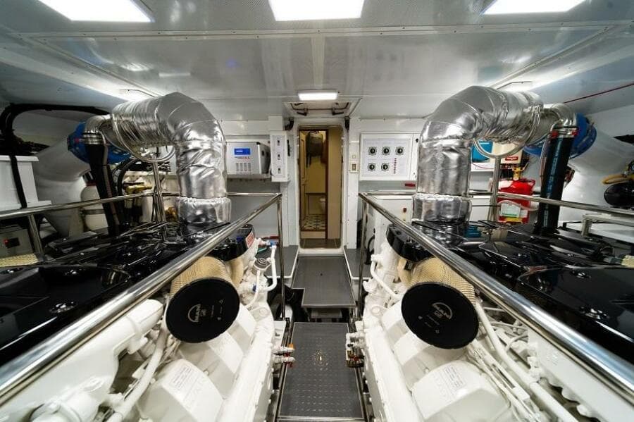 2027 Offshore Yachts 