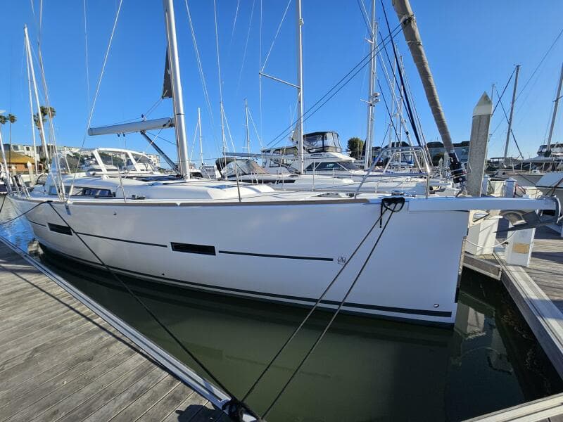 2018 Dufour 