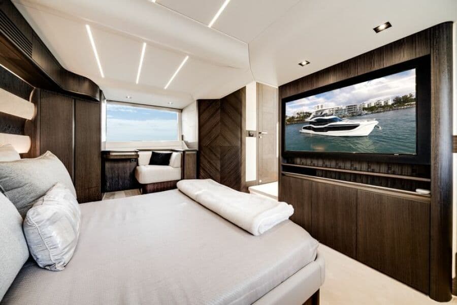 2024 Galeon 560 FLY