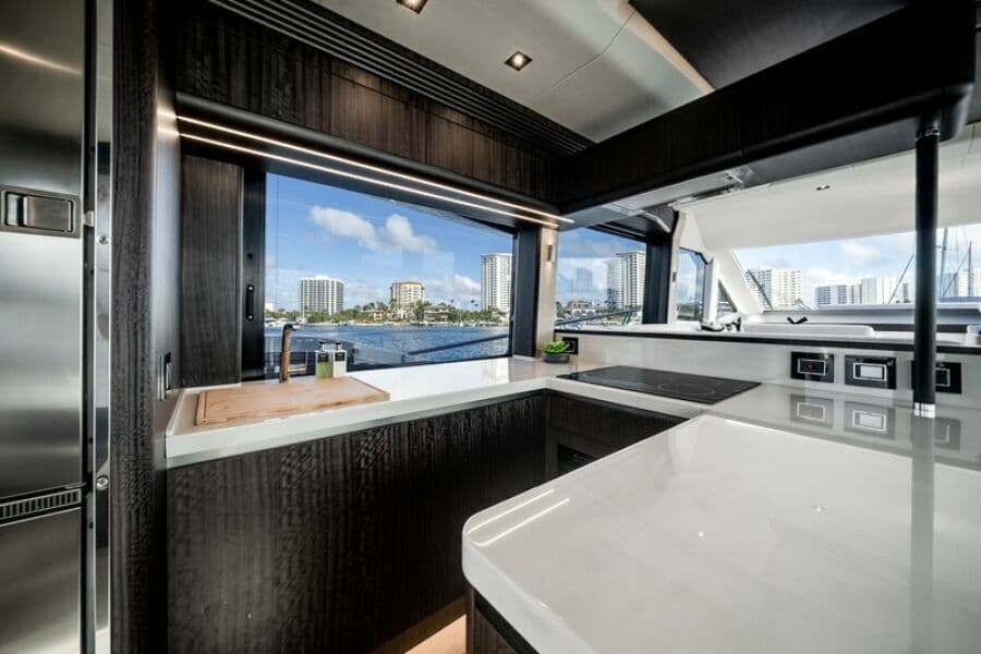 2024 Galeon 560 FLY