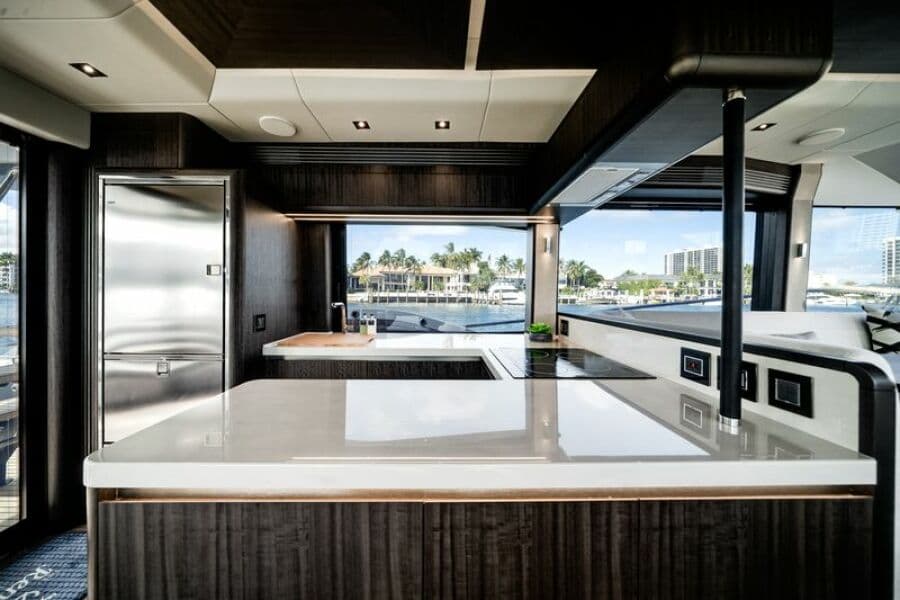 2024 Galeon 560 FLY