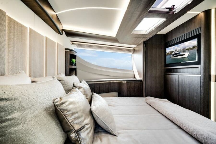 2024 Galeon 560 FLY