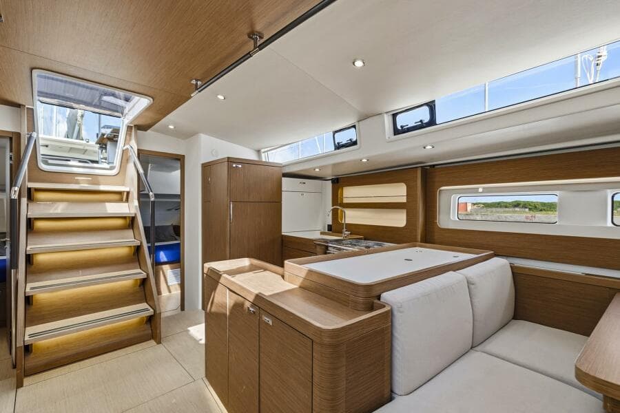 2024 Beneteau Oceanis Yacht 54