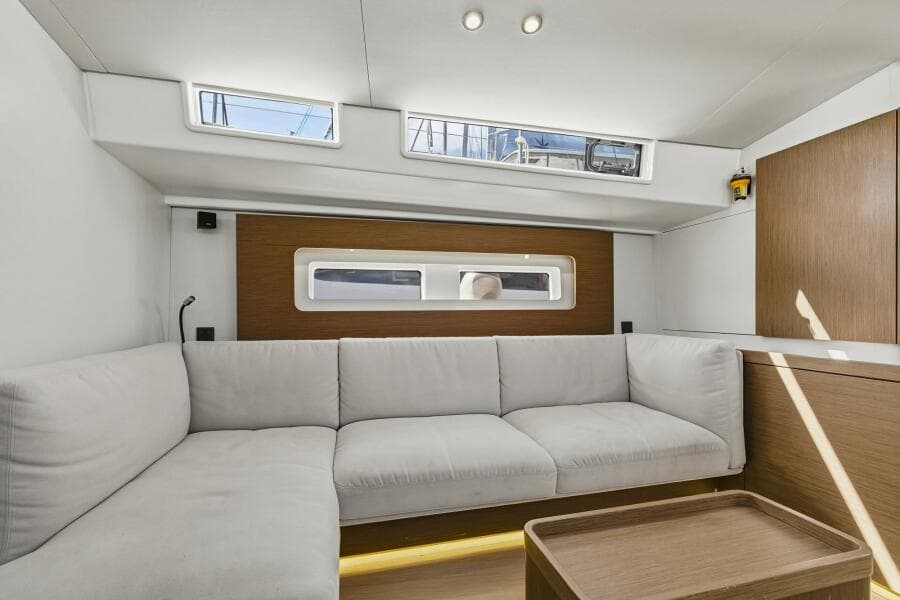 2024 Beneteau Oceanis Yacht 54