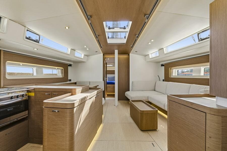 2024 Beneteau Oceanis Yacht 54