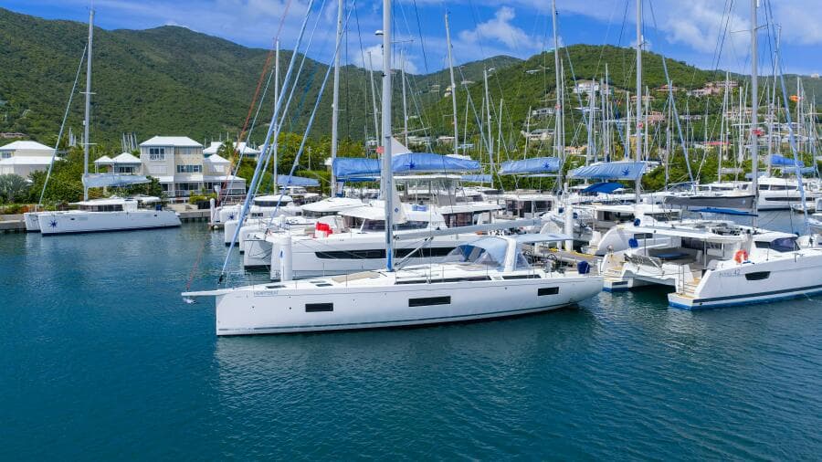 2024 Beneteau Oceanis Yacht 54