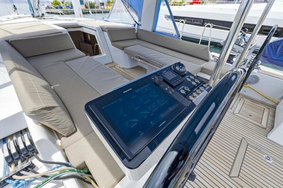 2024 Beneteau Oceanis Yacht 54