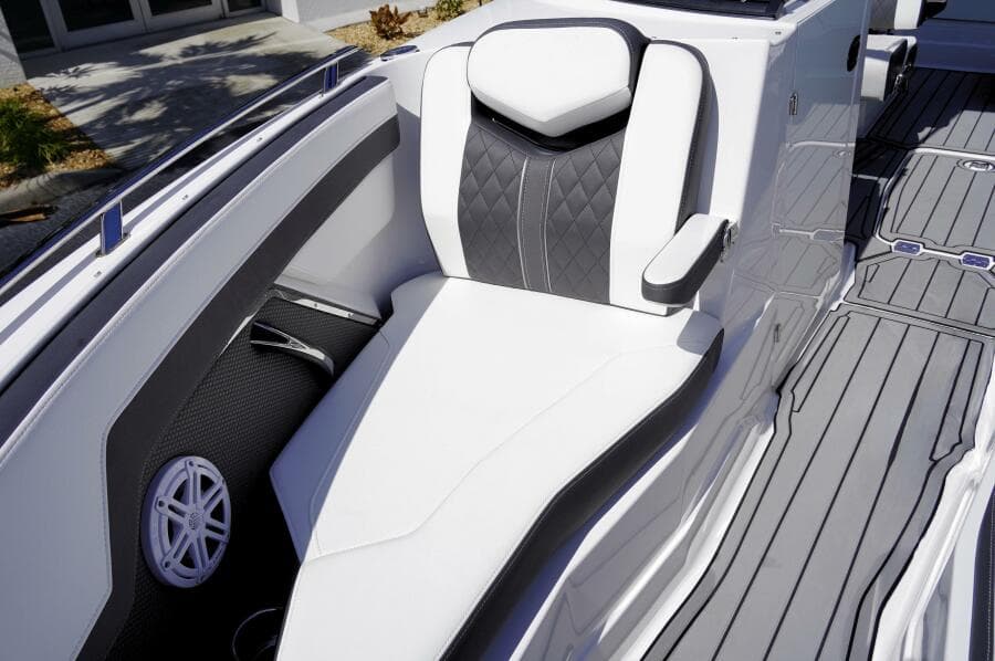 2023 Monterey 275SS