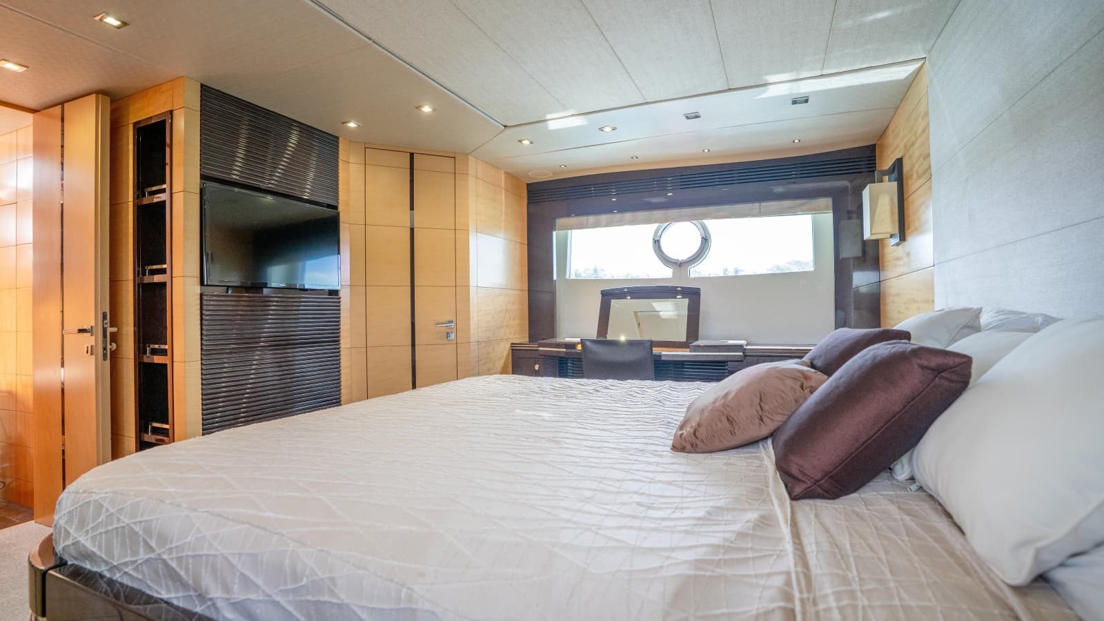 2014 Sunseeker 68' Sport Yacht