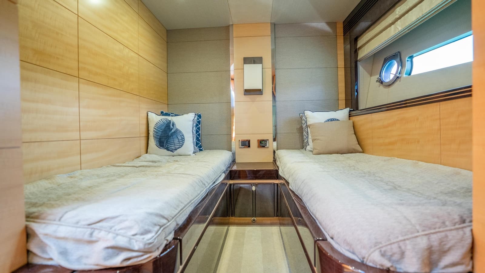 2014 Sunseeker 68' Sport Yacht
