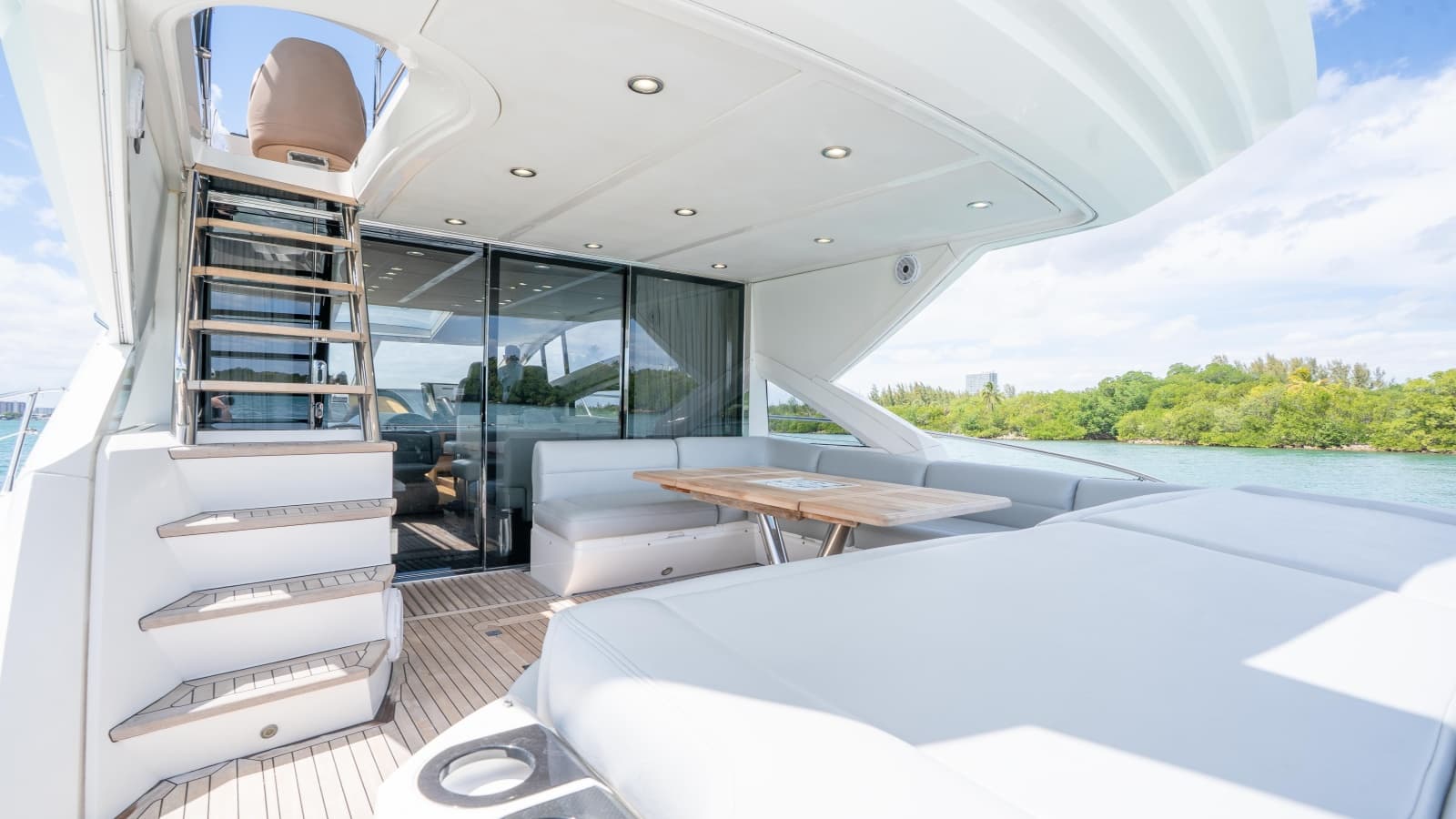 2014 Sunseeker 68' Sport Yacht