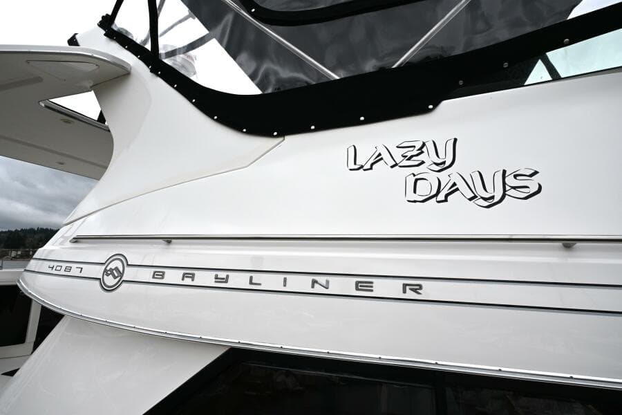 1996 Bayliner 4087 Aft Cabin Motoryacht