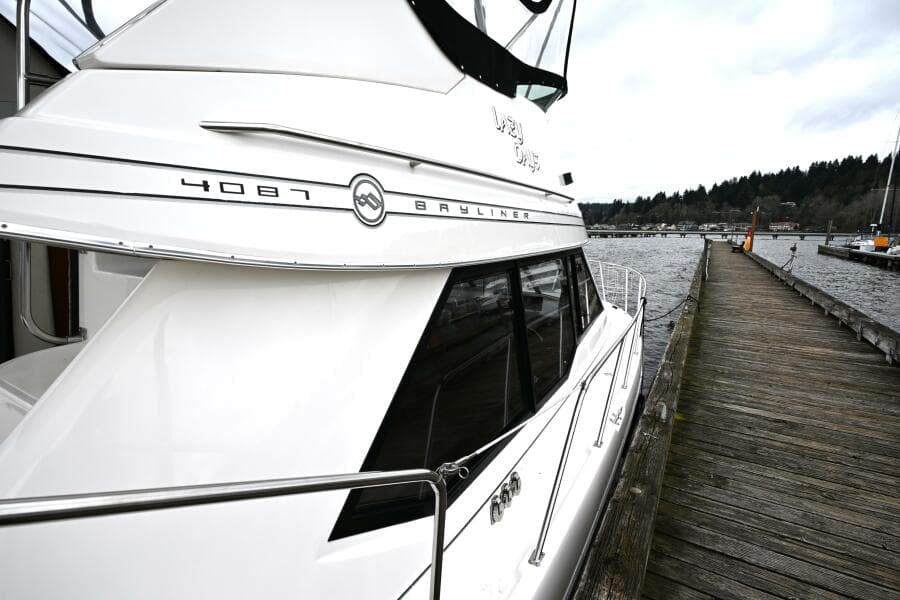 1996 Bayliner 4087 Aft Cabin Motoryacht