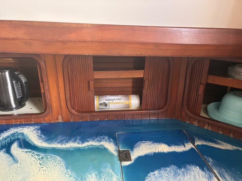 1986 Slocum 37 - galley cab