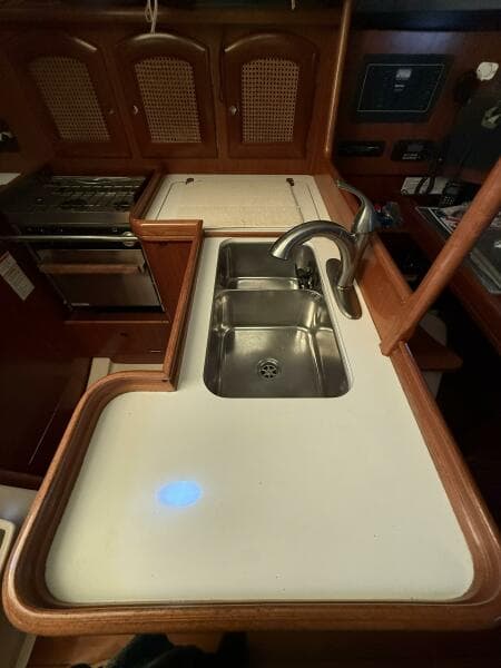 2000 Beneteau 361