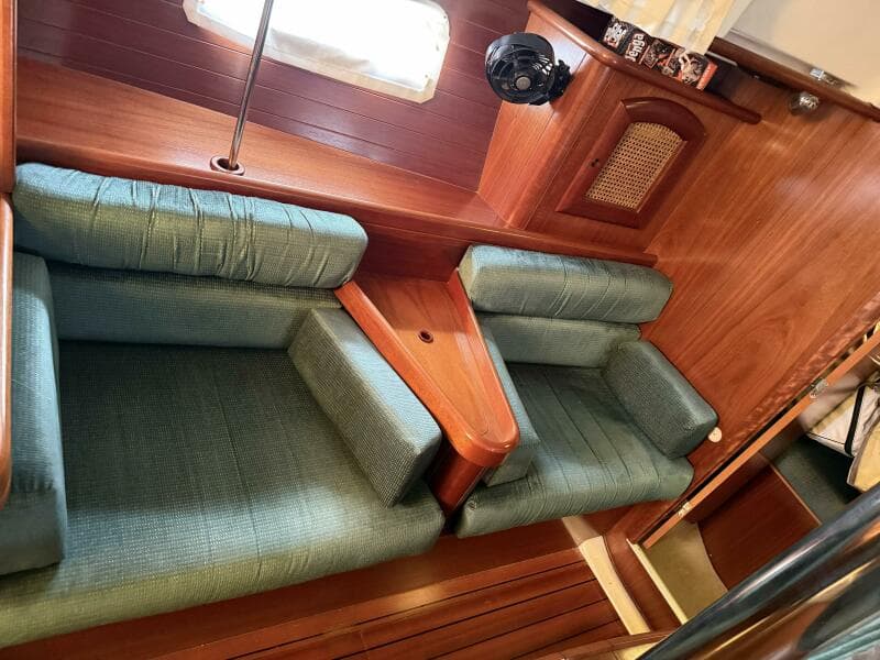 2000 Beneteau 361