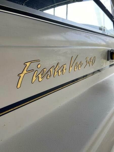 2000 Rinker 