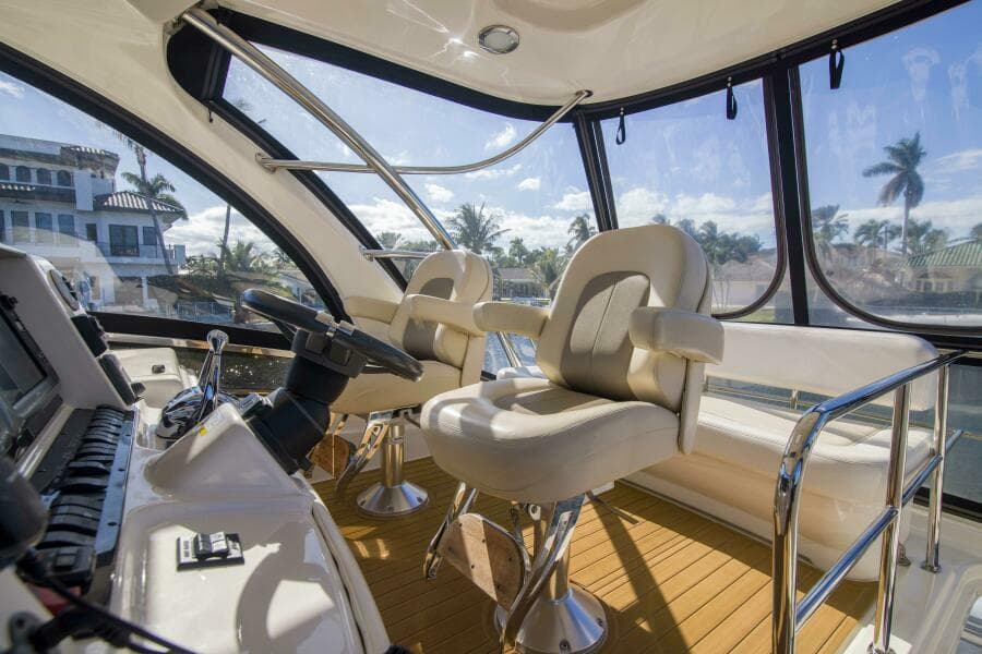 Sea Ray 52 -  Seas The Day - Flybridge 
