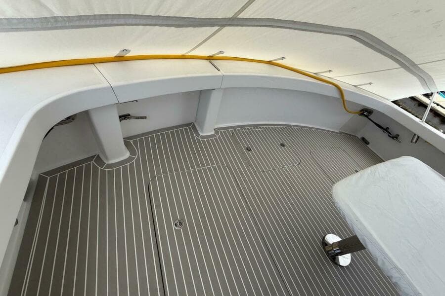 2013 Hatteras GT54