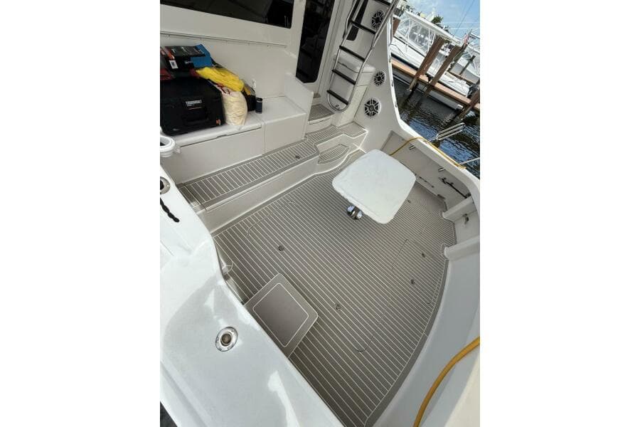 2013 Hatteras GT54