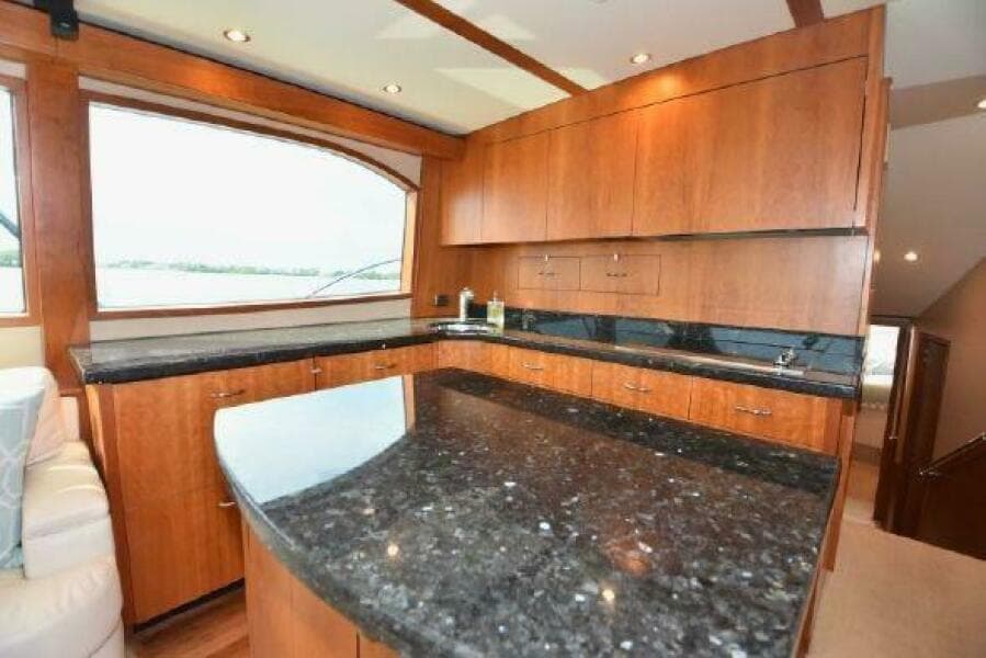 2013 Hatteras GT54